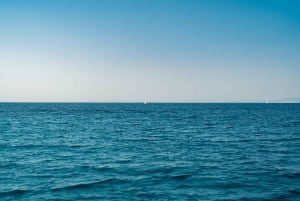 Bahías salvajes de la isla de Krk: Excursión privada en barco de medio día