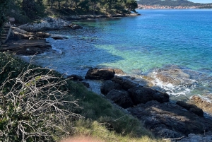 Zara: tour in motoscafo di 3 isole e nuotata nella baia blu con bevande