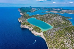 Zadar: Boat Tour to Kornati Secluded Bay, Local Life & Lunch