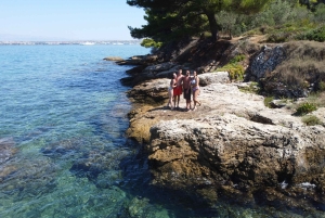 ザダル：シュノーケリング用具とドリンク付きボートツアー