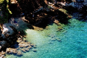 ザダル：シュノーケリング用具とドリンク付きボートツアー