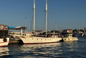 Zadar: crucero a bordo de un auténtico barco de madera con bebidas incluidas.