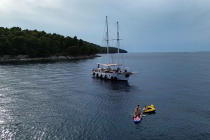Zadar: crucero a bordo de un auténtico barco de madera con bebidas incluidas.