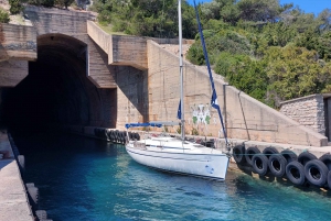 Zadar: Full-Day Sailing Trip with Snorkeling