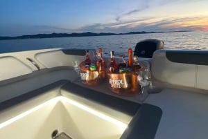 Zadar: crucero en bote al atardecer, cena en una isla y chapuzón