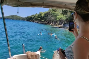 Zadar: Inselhüpfen in der Blauen Lagune mit Getränk