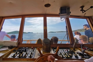 ザダル：コルナティとテラシュチツァクルーズ（ランチとチケット付き）