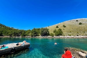 Zadar: Kornatin veneretki lounaalla ja uimapysähdyksillä.