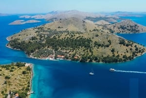 Zadar: Kornatin veneretki lounaalla ja uimapysähdyksillä.