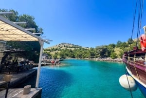 Zadar: Kornatin veneretki lounaalla ja uimapysähdyksillä.