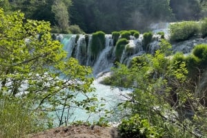 Zadar: Krka-vattenfallen, båttur och bad