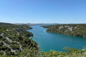 Zadar: Krka-vattenfallen, båttur och bad