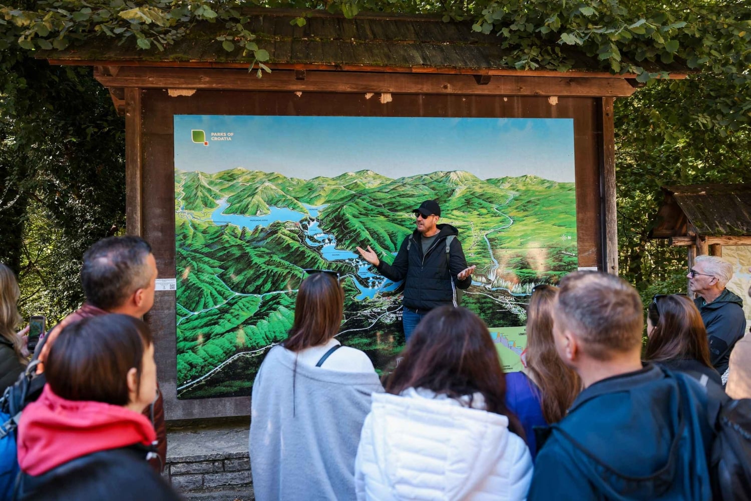 Zadar: Plitvice Lakes with Boat Ride and Zadar Old Town Tour