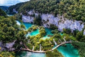 Zadar: Plitvicesjøene med båttur og omvisning i gamlebyen i Zadar