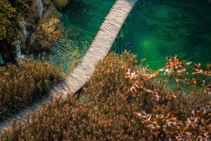 Zadar: Lagos Plitvice com passeio de barco e visita ao centro histórico de Zadar