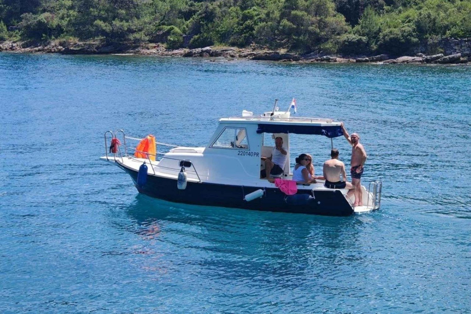 Zadar: Privétour langs 3 eilanden met welkomstdrankje en fruit!
