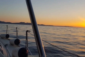 Zadar: Private Sunset Sailboat Tour with Drinks