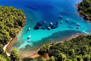 Zadar: RIB-bådtur til skjulte bugter med snorkling og drikkevarer