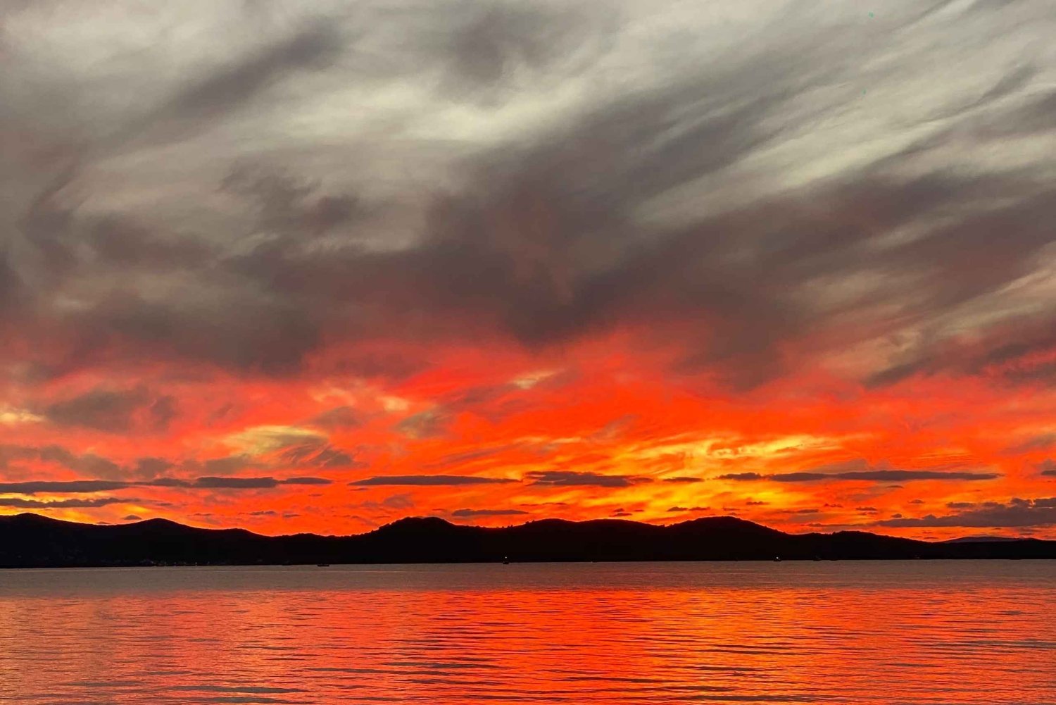 Zadar: romantische rondvaart bij zonsondergang met champagne