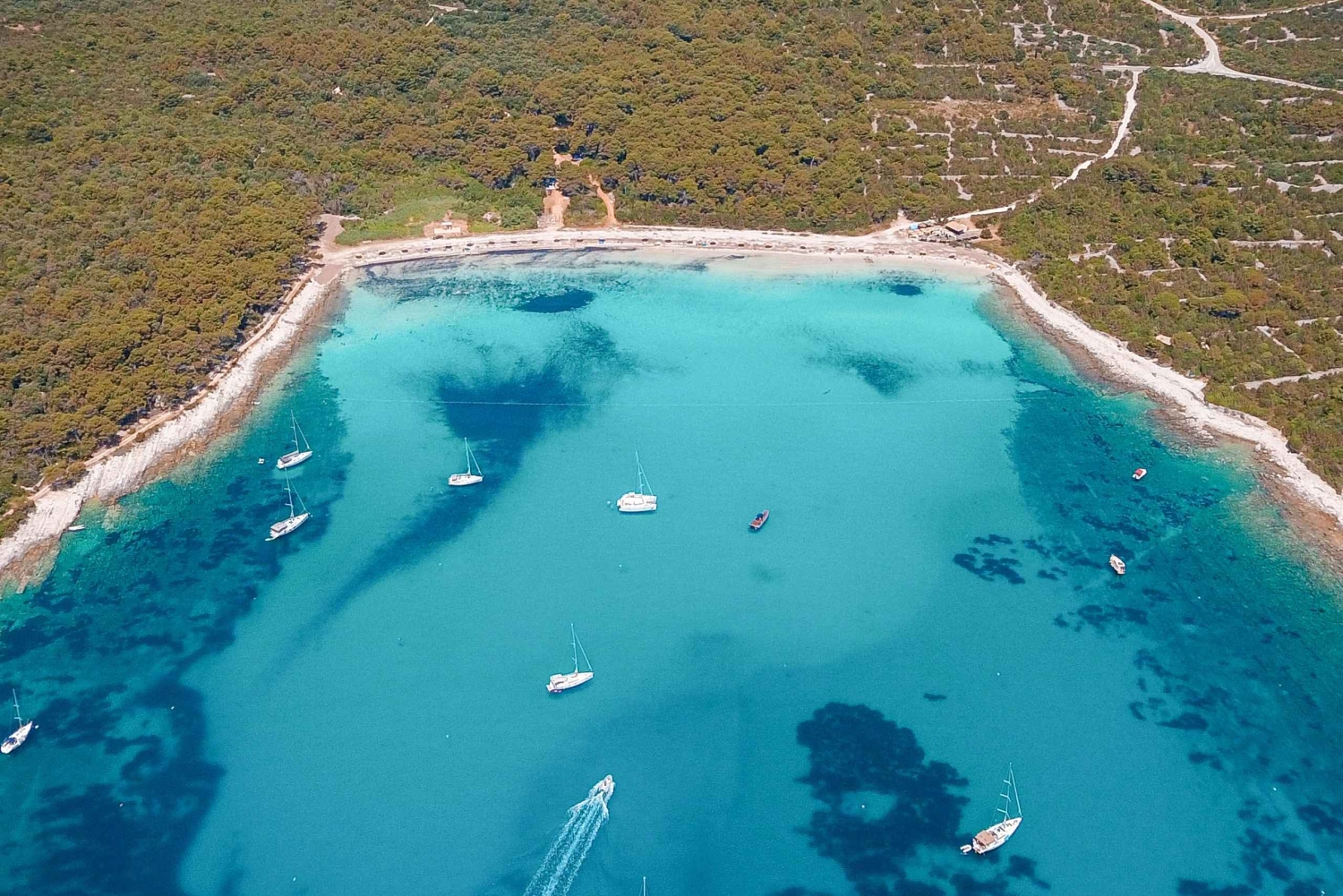 Zadar : tour en bateau avec déjeuner à la plage de Sakarun et sur l'île de Dugi