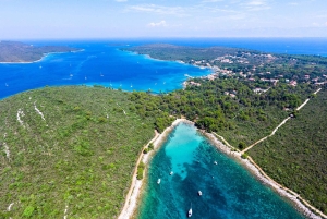 Zadar : tour en bateau avec déjeuner à la plage de Sakarun et sur l'île de Dugi