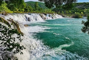 Zadar: Scenic trip to mountains, caves and rivers