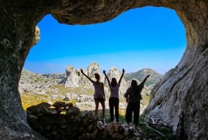Zadar: Scenic trip to mountains, caves and rivers