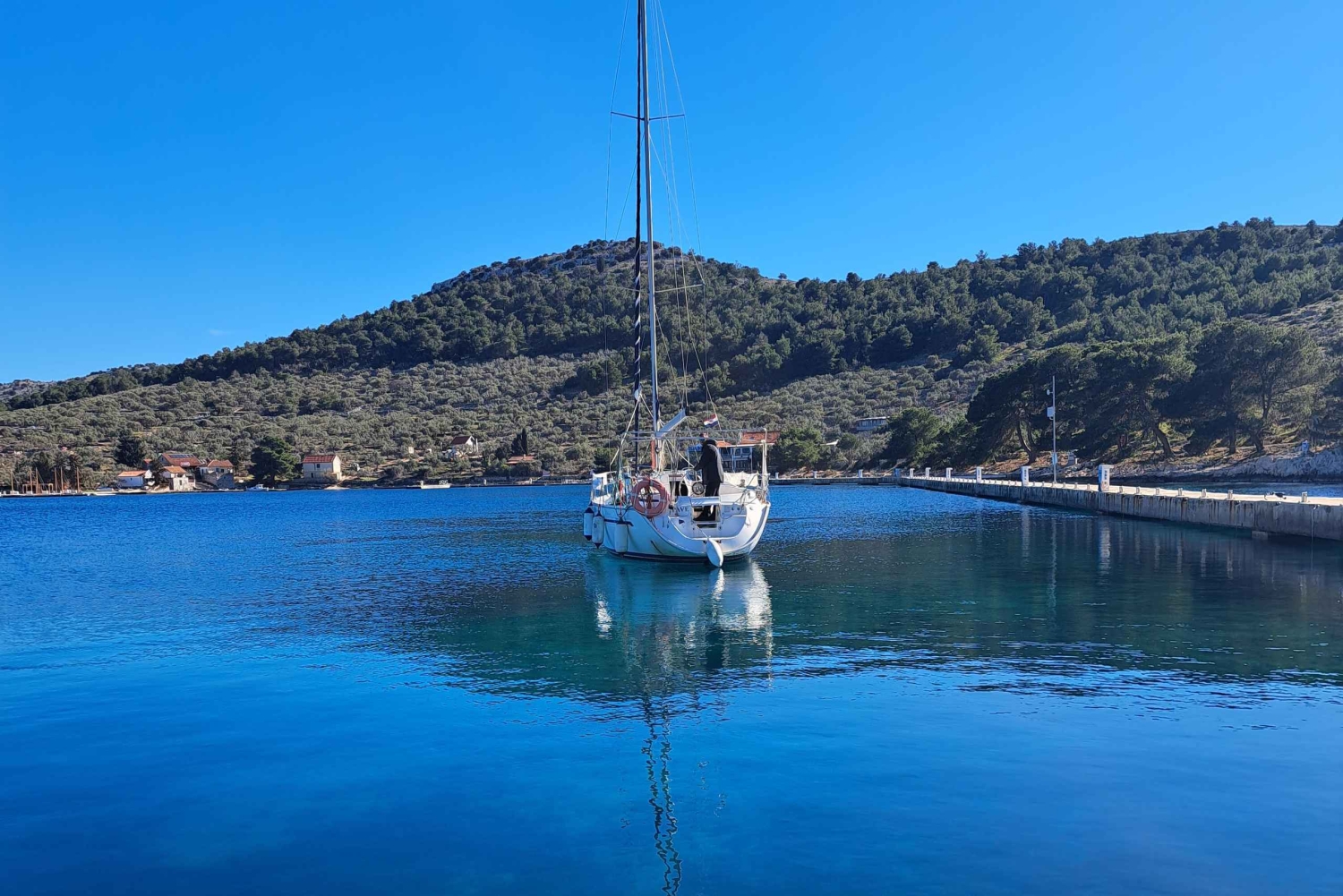 Zadar: Sea, Sun, and Wind Half-Day Sailing Adventure