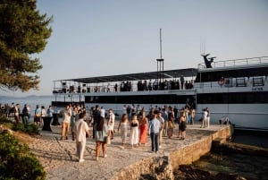 Zara: Sip & Cruise - Crociera al tramonto con cocktail e musica