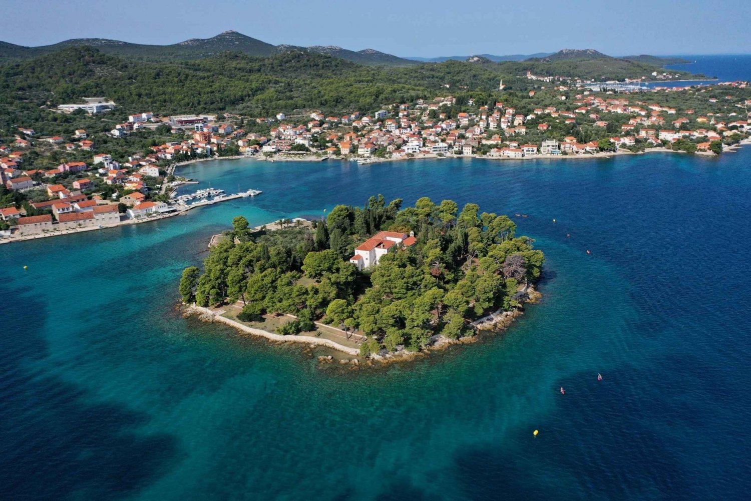 Zadar: Speedboat Tour with Snorkeling & Fruit