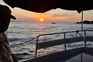 Zara: crociera al tramonto su una barca d'epoca con vino e snack