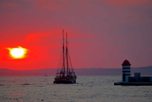 Zadar: Solnedgangskrydstogt på traditionel båd med vin