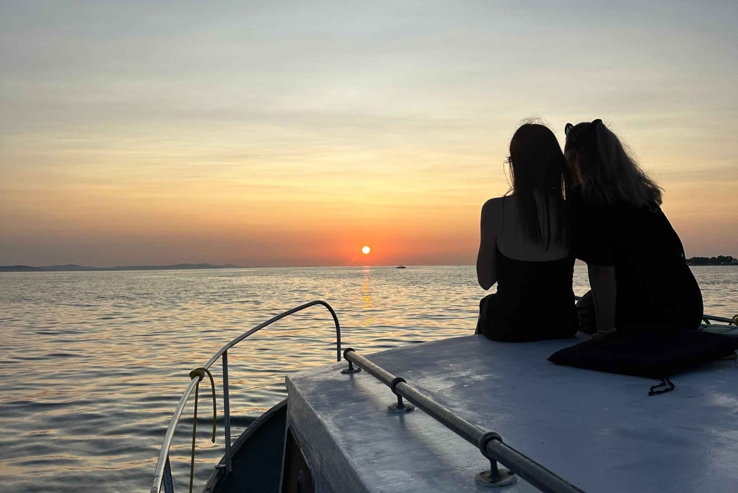 Zara: crociera al tramonto con champagne illimitato