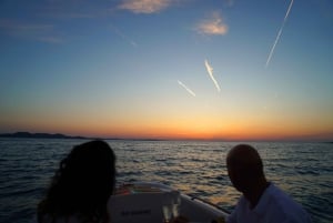 Zadar: Solnedgangs- og nattcruise med ubegrenset mengde musserende vin