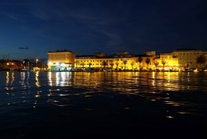 Zadar: Solnedgangs- og natkrydstogt med ubegrænset mousserende vin