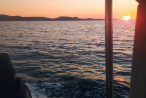 Zadar: Passeio de barco ao pôr do sol e excursão panorâmica pelas ilhas