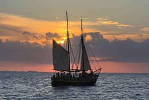 Zadar: Rejs o zachodzie słońca tradycyjną łodzią z winem
