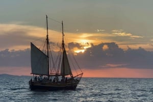 Zadar: Rejs o zachodzie słońca tradycyjną łodzią z winem