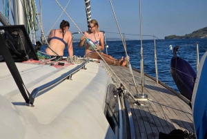 Elegant Day-Sailing Tour-Lunch&Drinks included