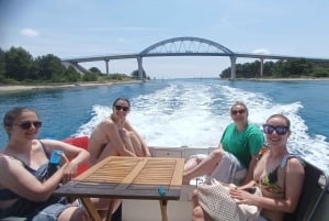 Zadar: Tour privado en barco por las Tres Islas