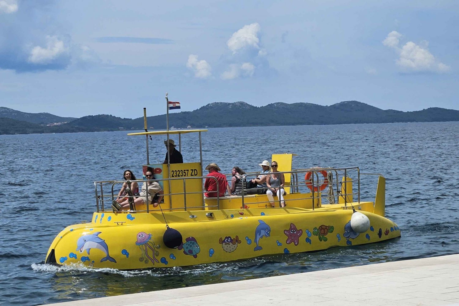Zadar: Yellow Semi-Submarine Underwater Exploration Tour