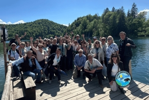 Zagreb: Plitvice med sikrede billetter, bådtur og togtur