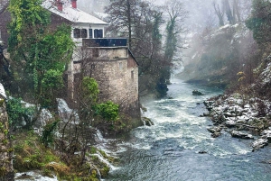 Zagrzeb: Jeziora Plitwickie z biletem i wycieczką do Rastoke dla maks. 8 osób