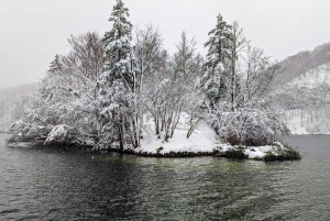 زغرب: بحيرات بليتفيتش مع تذكرة ورحلة إلى راستوك لـ 8 أشخاص كحد أقصى