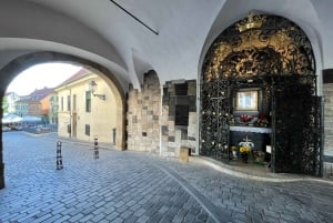 Zagreb: Tour a pie de la ciudad con viaje en funicular y túneles de la II Guerra Mundial