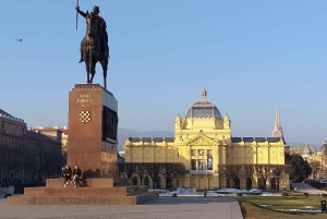 Zagreb Tour in English/Italian: Architecture, Art & History