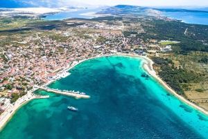 Zrce, Novalja: Privater Transfer zum/vom Flughafen Zadar