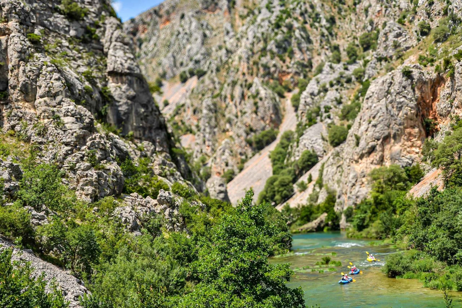 Zrmanja-elven: Halvdags guidet kajakkpadling i nærheten av Zadar