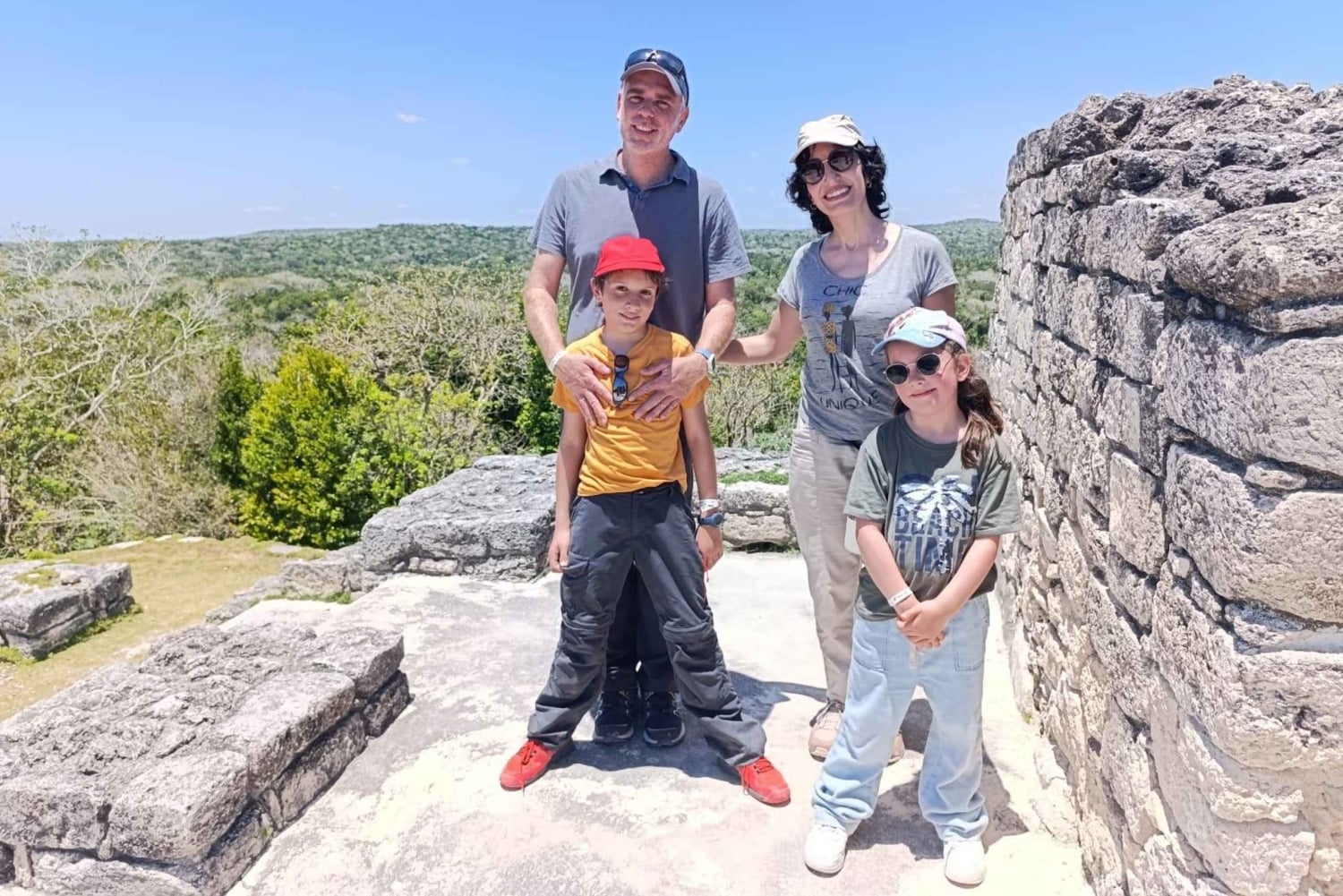 Bacalar: Ichkabal mayan temples & boat tour.