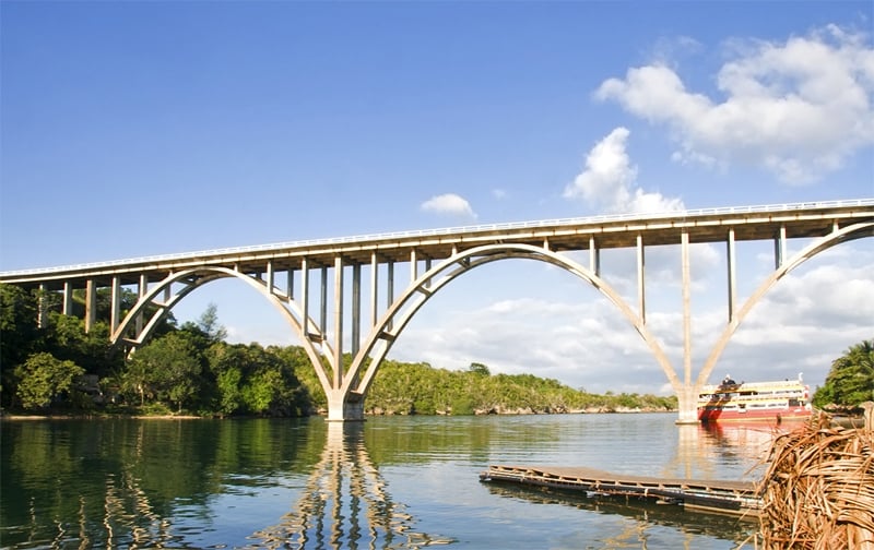 Bacunayagua Bridge